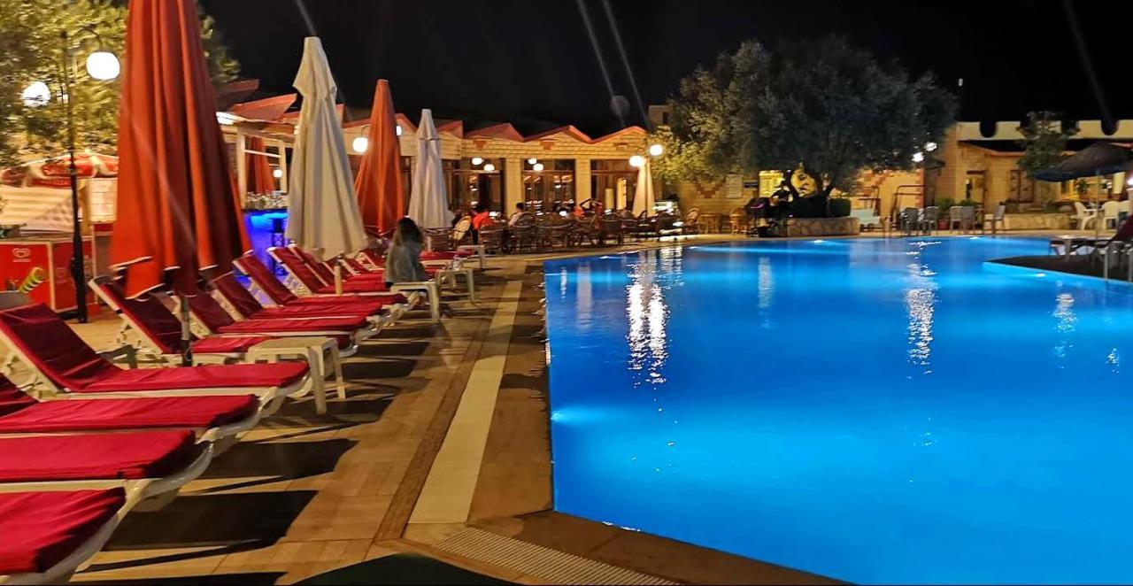 Alize Resort Hotel Yenifoca Exterior photo